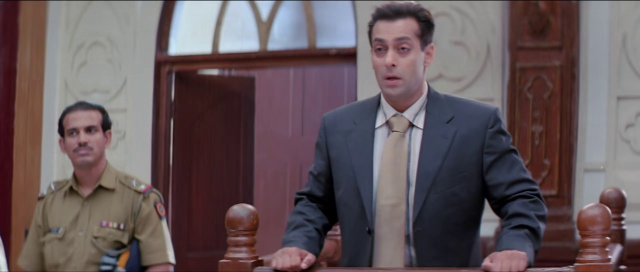 Maine Pyaar Kyun Kiya (2005) AMZN WEB-DL Hindi 720p HEVC DDP 2.0 ESub.mkv.0002